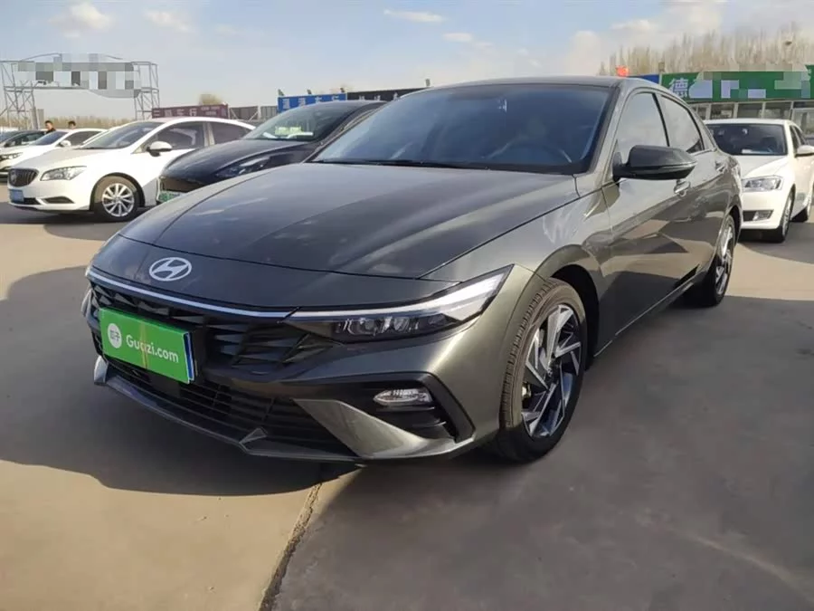 Hyundai Elantra