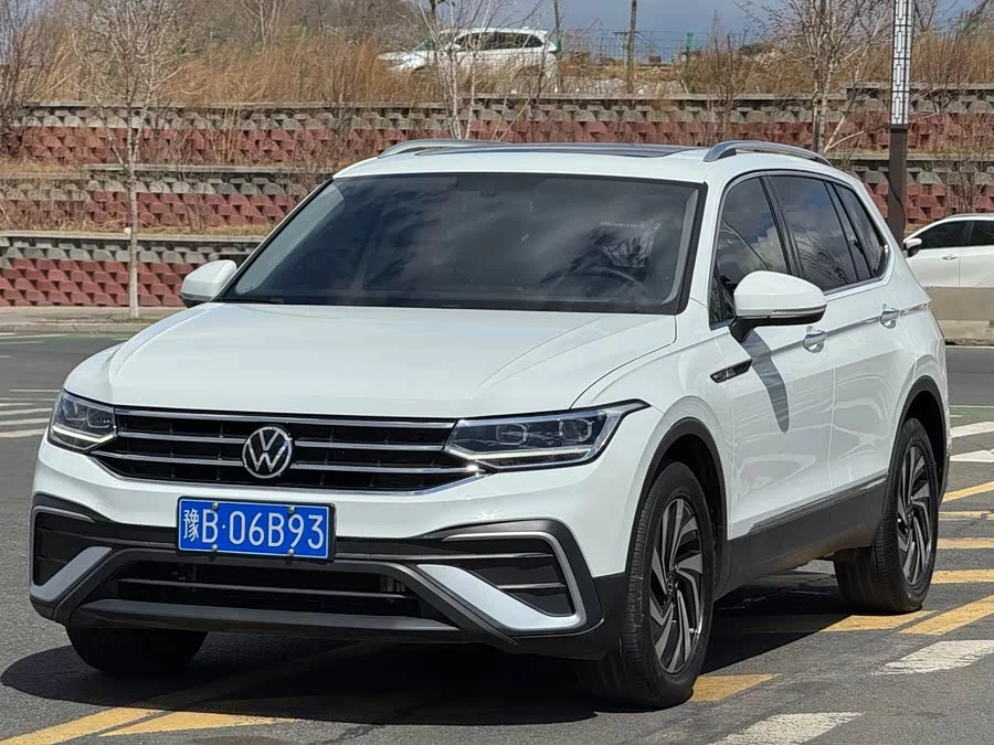 Volkswagen Tiguan L