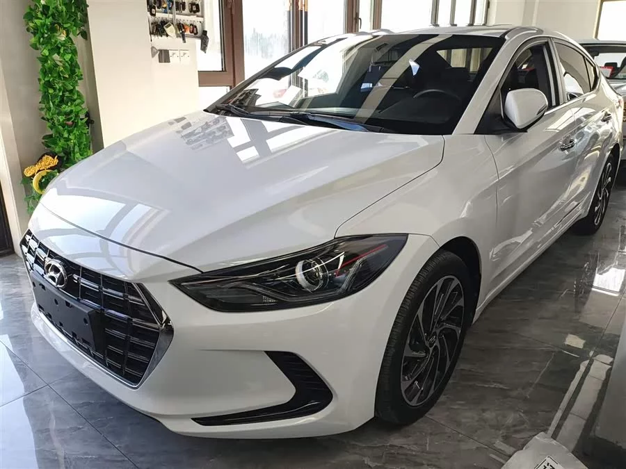 Hyundai elantra