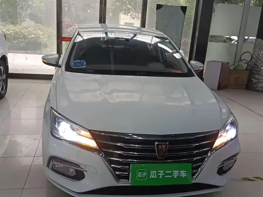 Roewe i5