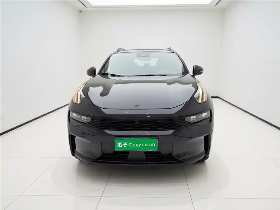 Lynk & Co 01