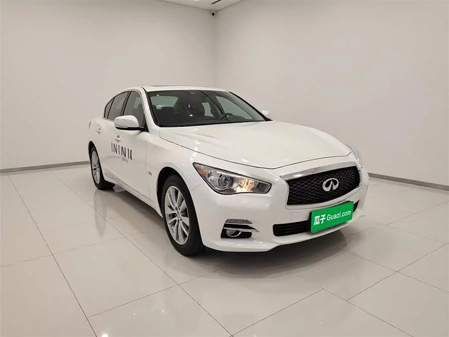 Infiniti Q50L