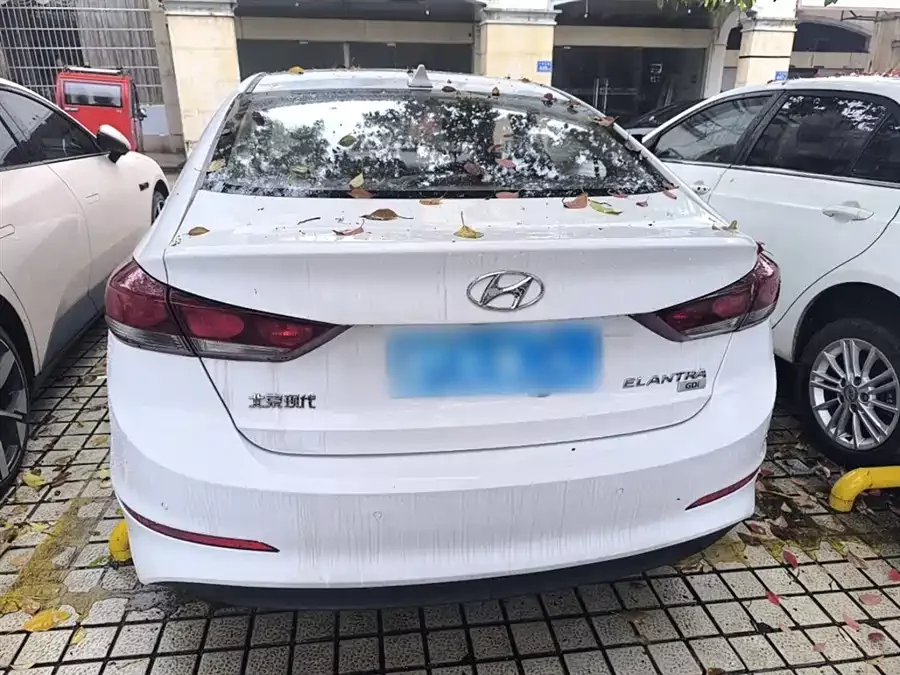 Hyundai elantra