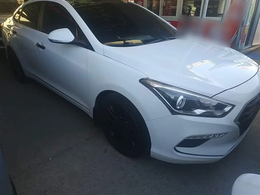 Hyundai Mistra