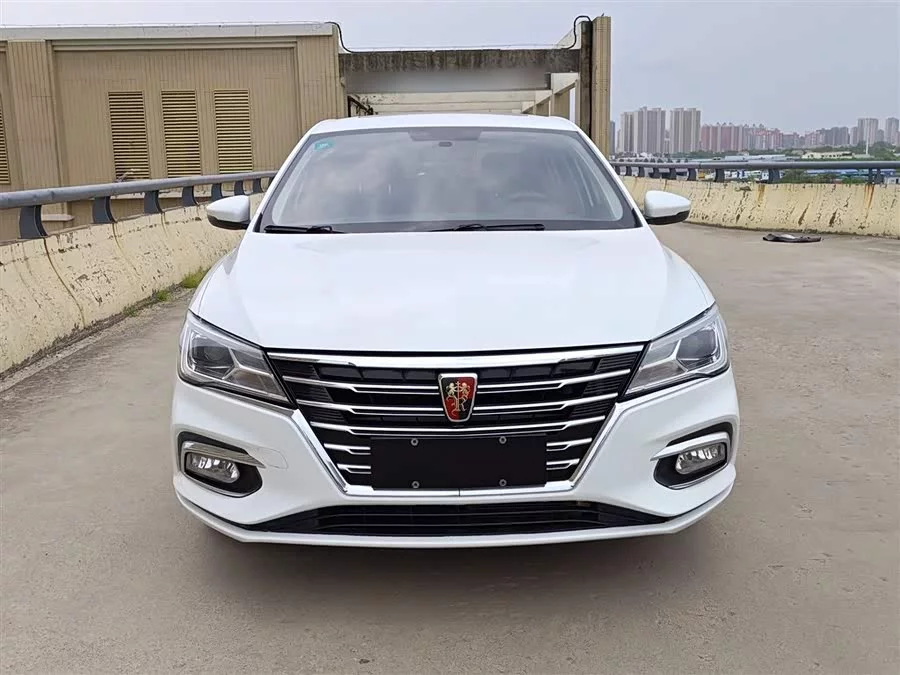 Roewe i5