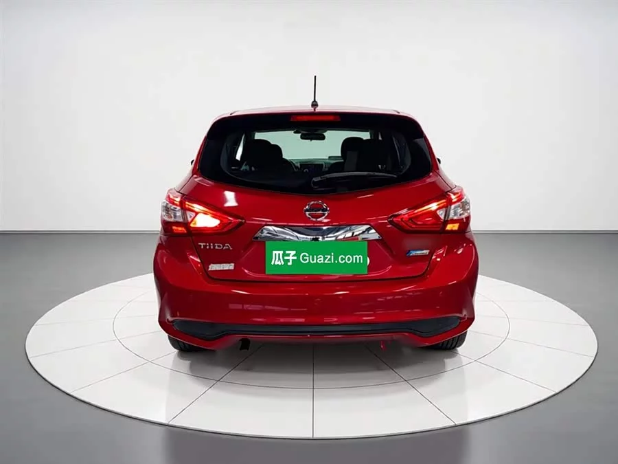 Nissan Tiida