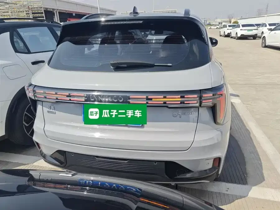Lynk & Co 01