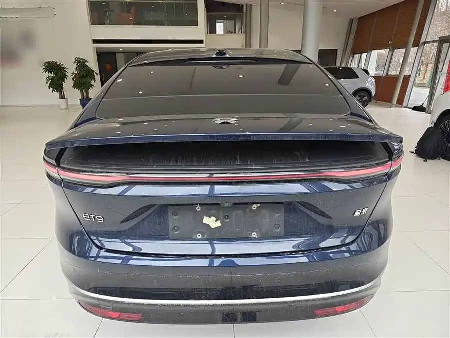 NIO ET9