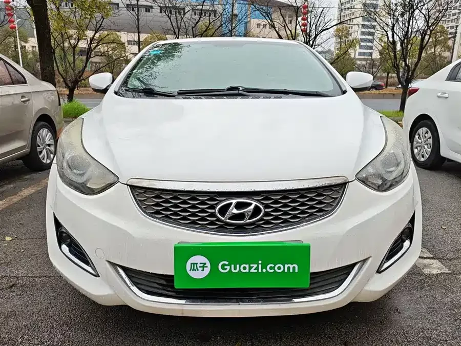 Hyundai Elantra