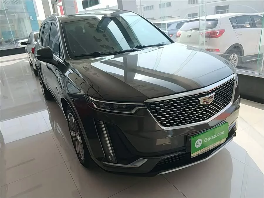 Cadillac XT6