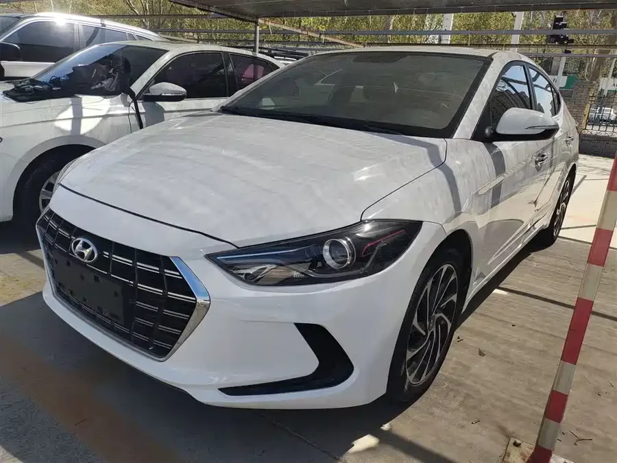 Hyundai elantra