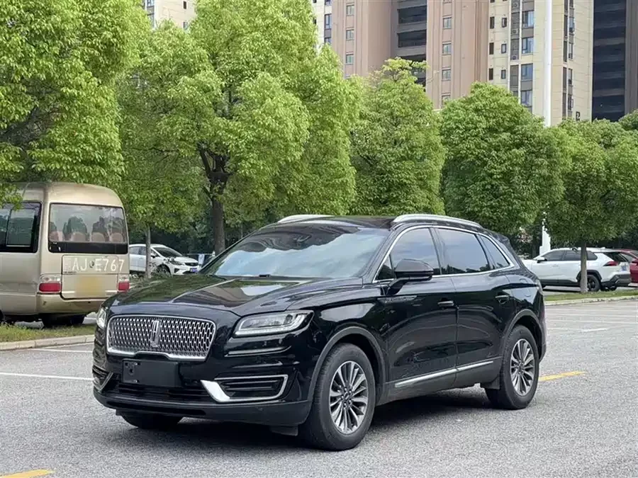 Lincoln Navigator