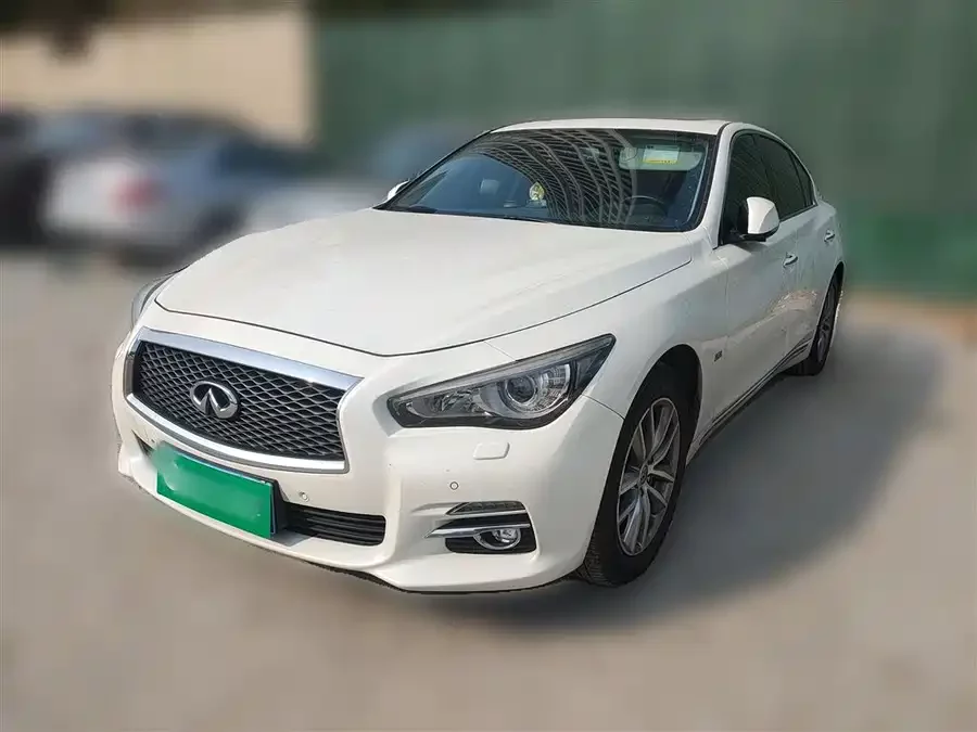 Infiniti Q50L