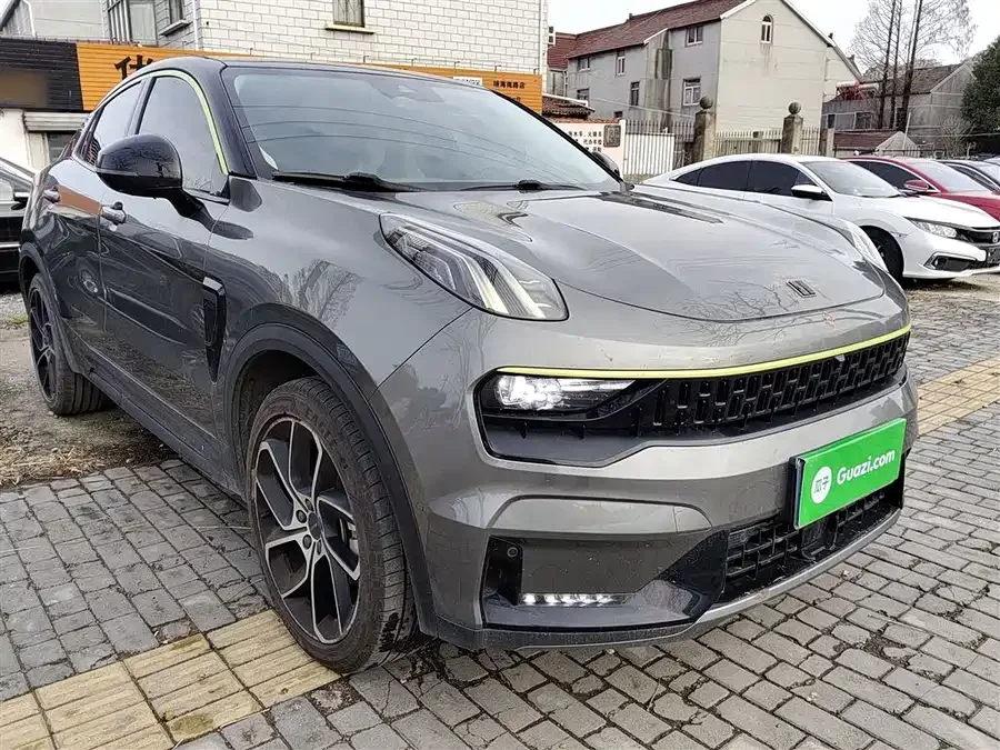 Lynk & Co 05