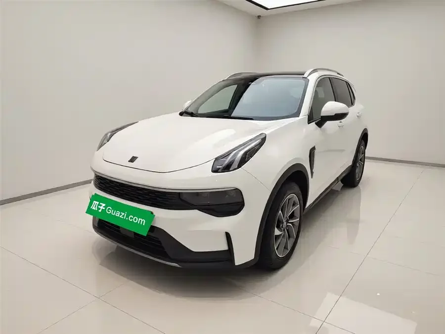 Lynk & Co 01