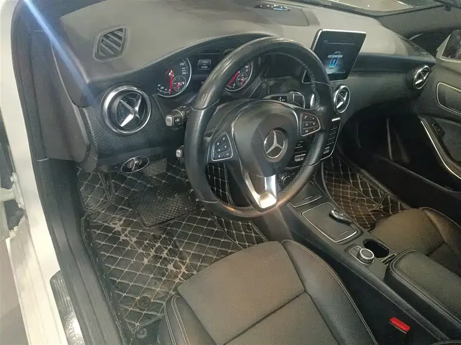 Mercedes-Benz Grade A