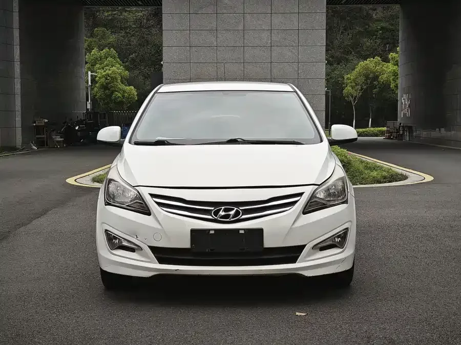 Hyundai Rena