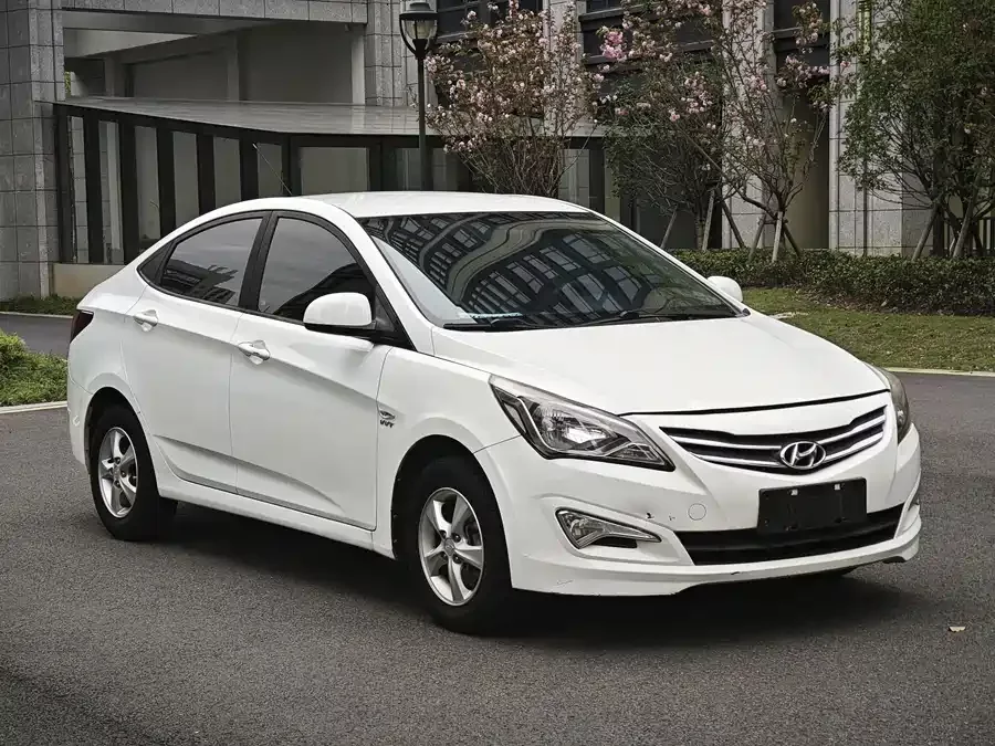 Hyundai Rena