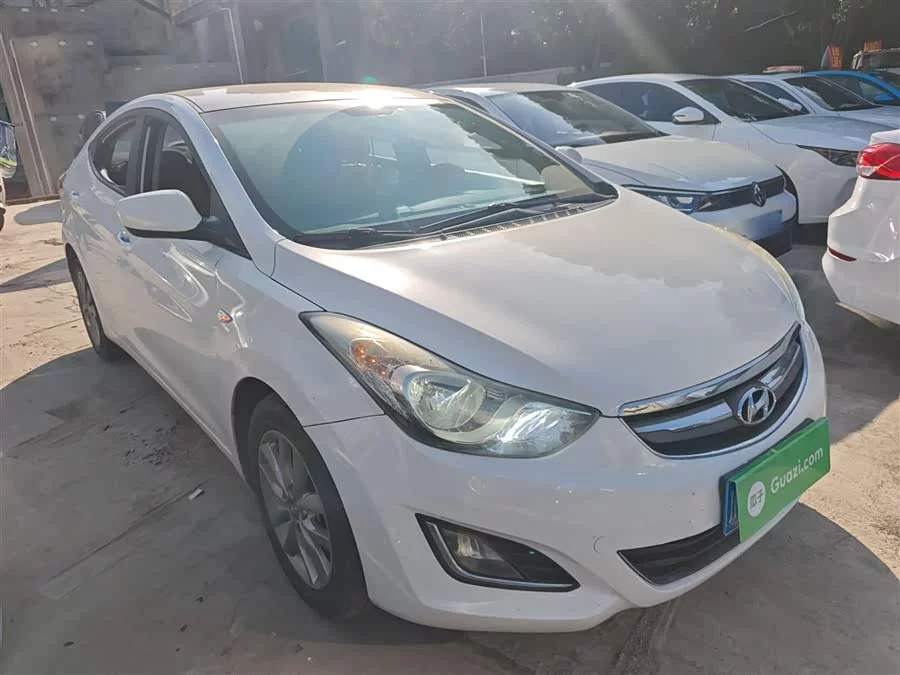Hyundai Elantra
