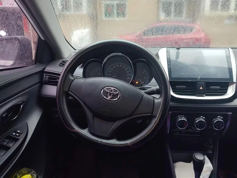 Toyota YARiS L Enjoy