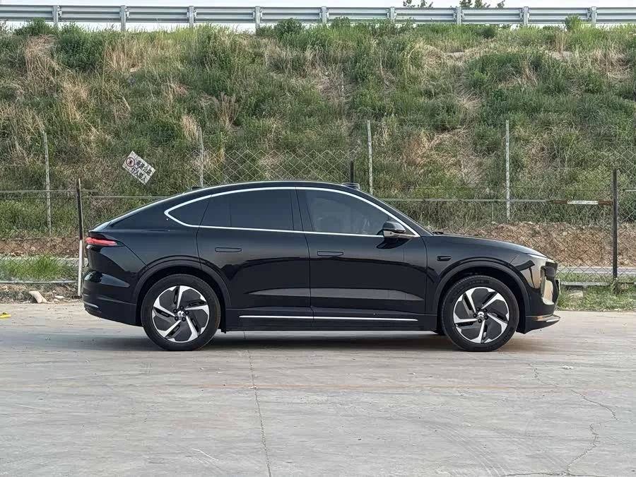 NIO EC6