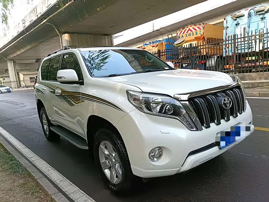 Toyota Prado