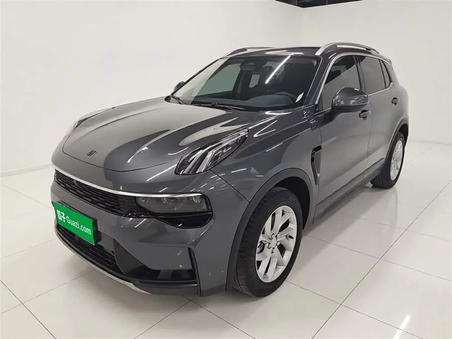 Lynk & Co 01