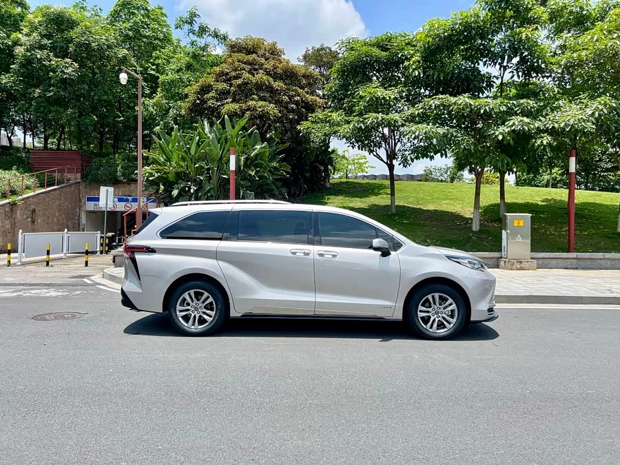 Toyota SIENNA