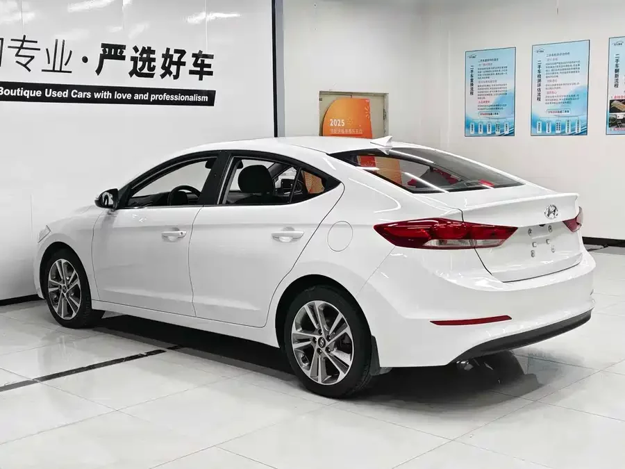 Hyundai elantra