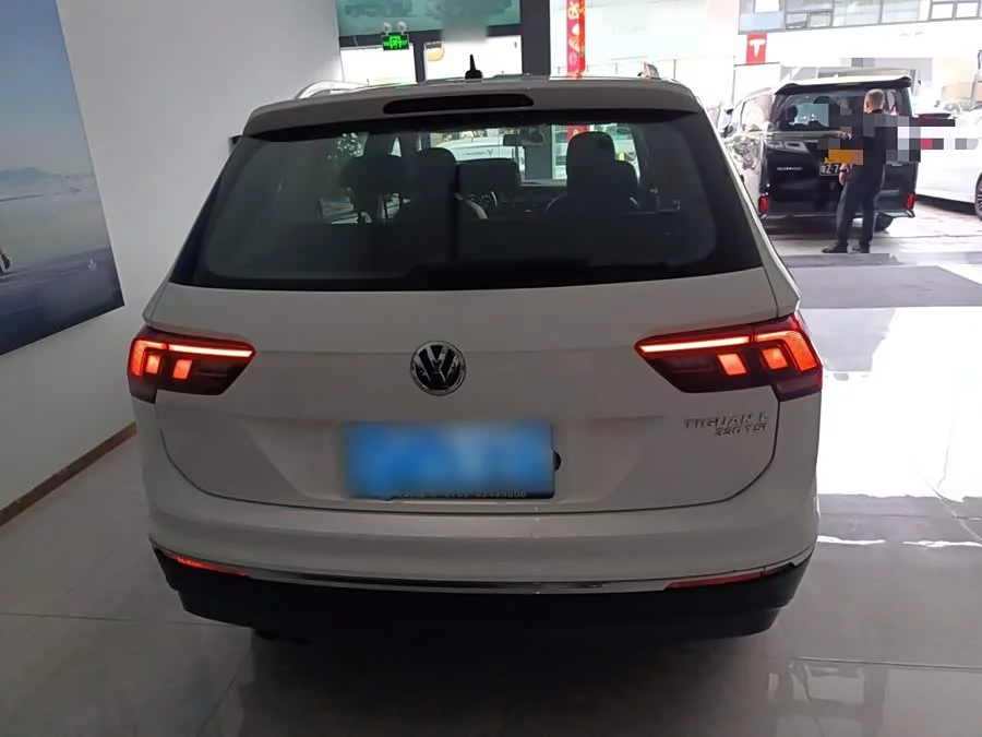 Volkswagen Tiguan L