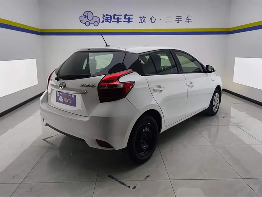 Toyota YARiS L