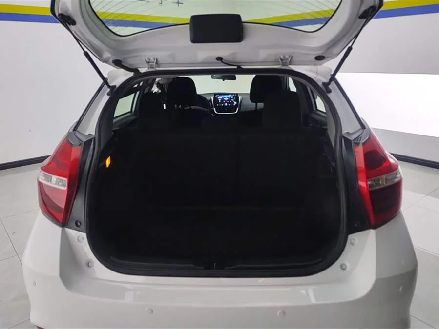 Toyota YARiS L