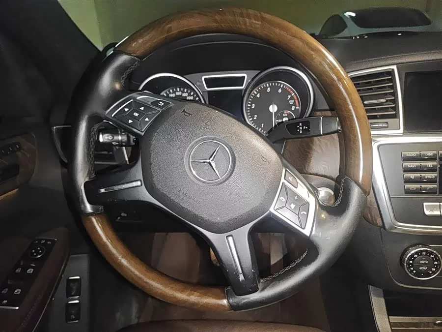 Mercedes Benz GL-Class