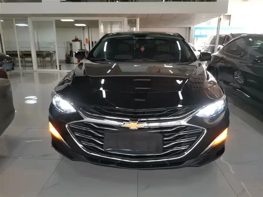 Chevrolet Malibu XL