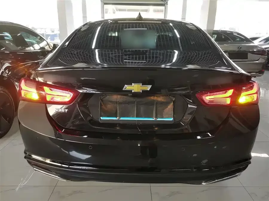 Chevrolet Malibu XL