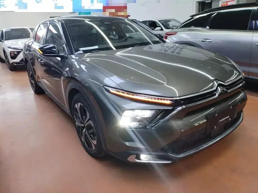 Citroën Versailles C5 X