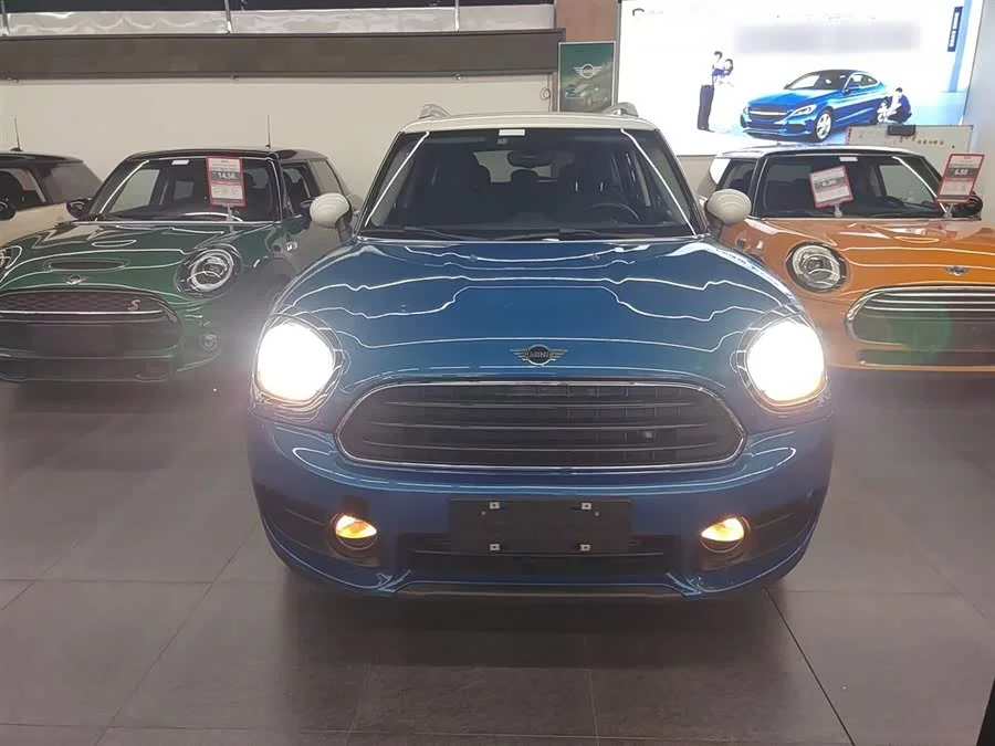 MINI COUNTRYMAN