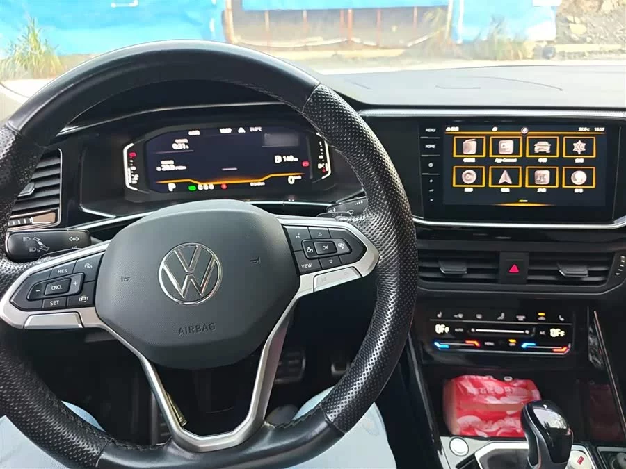 Volkswagen Tayron X