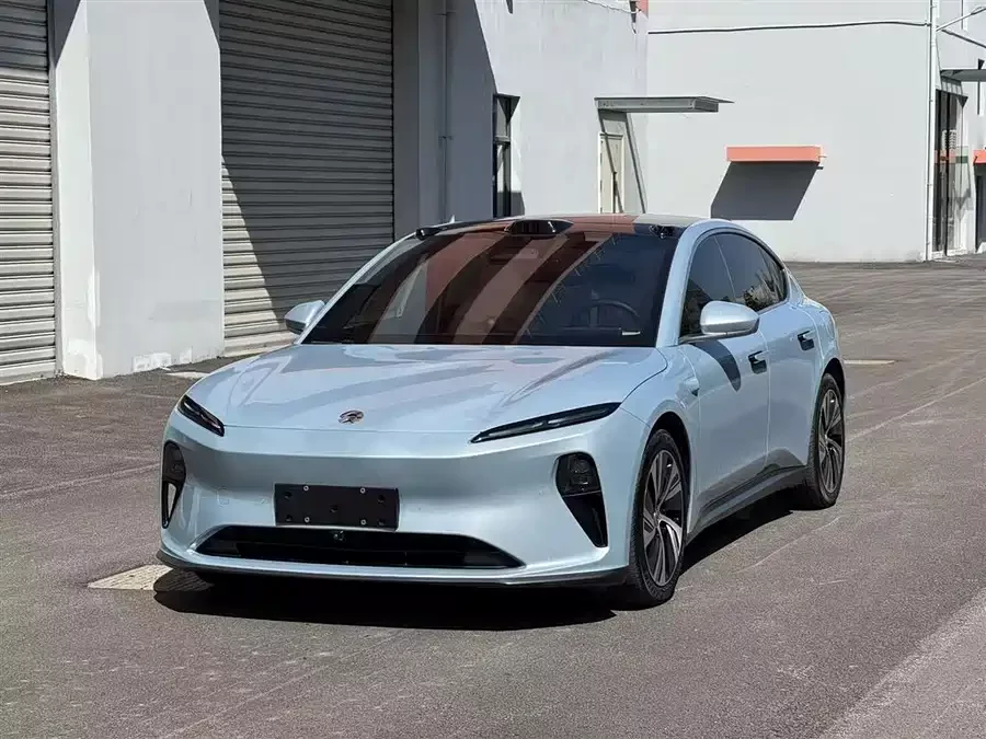 NIO ET5