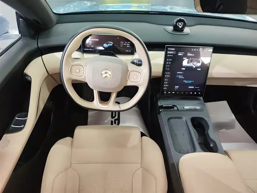 NIO ET5