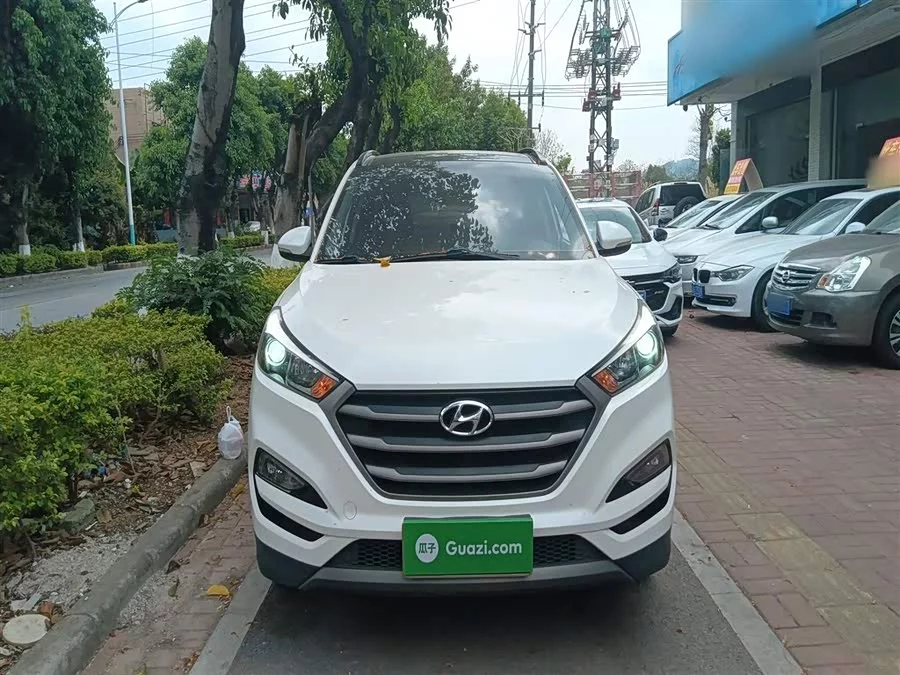 Hyundai Tucson