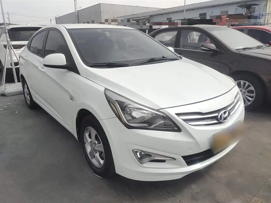 Hyundai Rena