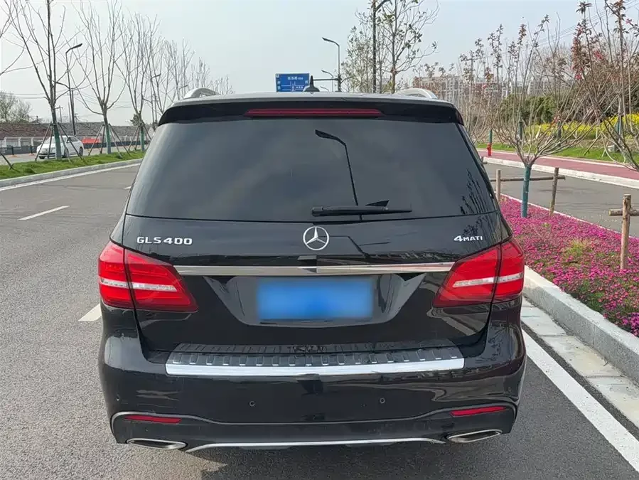 Mercedes Benz GLS