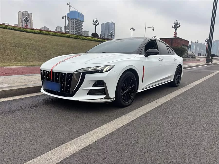 Hongqi H6
