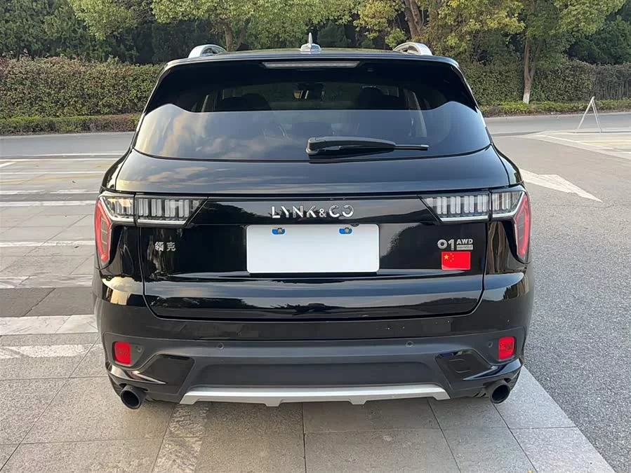 Lynk & Co 01