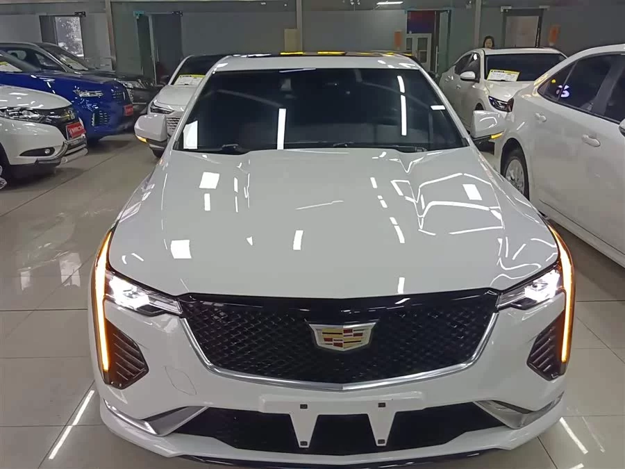 Cadillac CT4