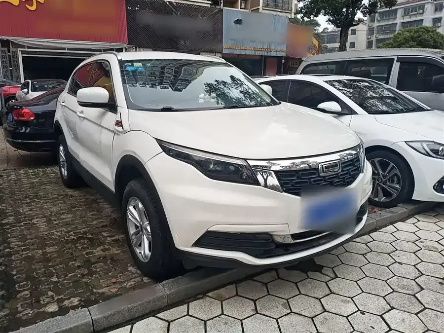 Qoros 5