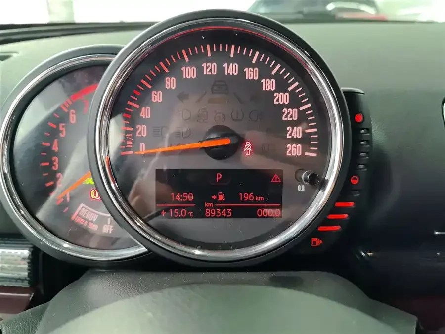 MINI CLUBMAN
