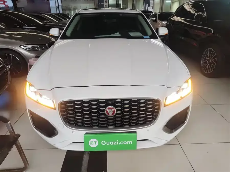 Jaguar XFL