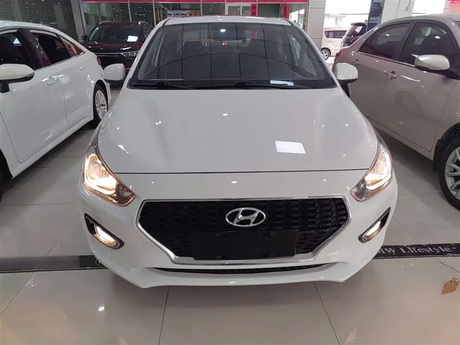 Hyundai Rena